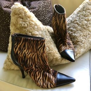 Via Spiga Classy Vintage Cowhide Ankle Boots